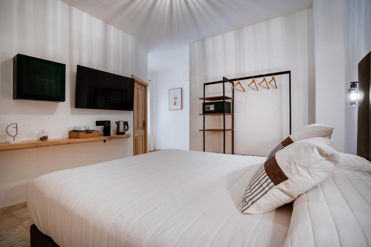 Paghe Eco Luxury Experience Hotel Budduso Bagian luar foto