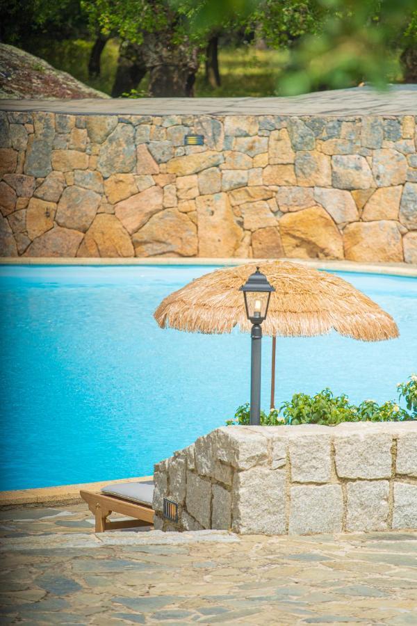 Paghe Eco Luxury Experience Hotel Budduso Bagian luar foto
