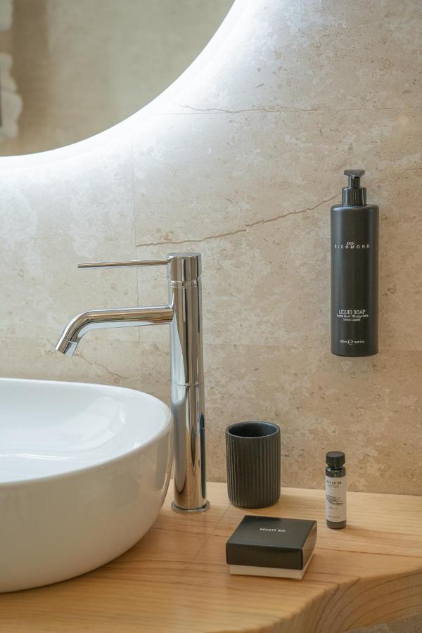 Paghe Eco Luxury Experience Hotel Budduso Bagian luar foto