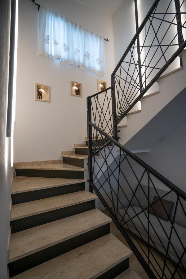 Paghe Eco Luxury Experience Hotel Budduso Bagian luar foto